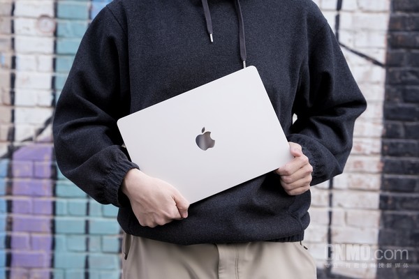  M3MacBookAir: M3 chip can also "achieve great things" with small and thin books