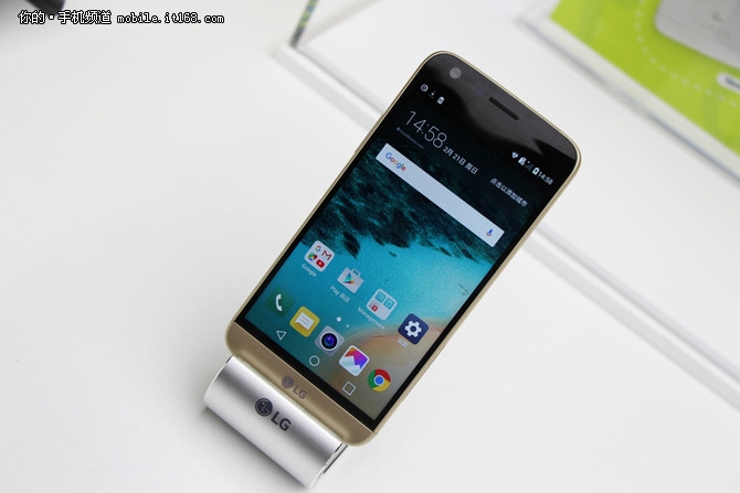 全金属变形设计惊艳全场 LG G5评测