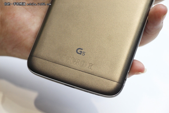 全金属变形设计惊艳全场 LG G5评测