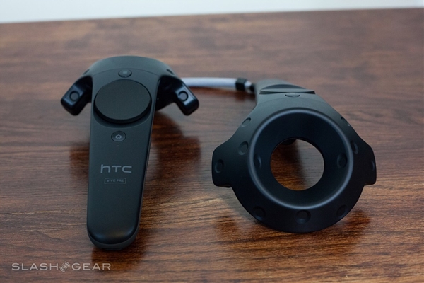 全球最贵VR！HTC Vive开箱：做工精湛
