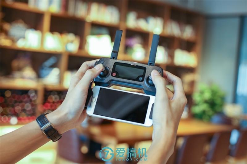地球最強(qiáng)消費(fèi)無(wú)人機(jī)！大疆御Mavic Pro詳盡圖賞