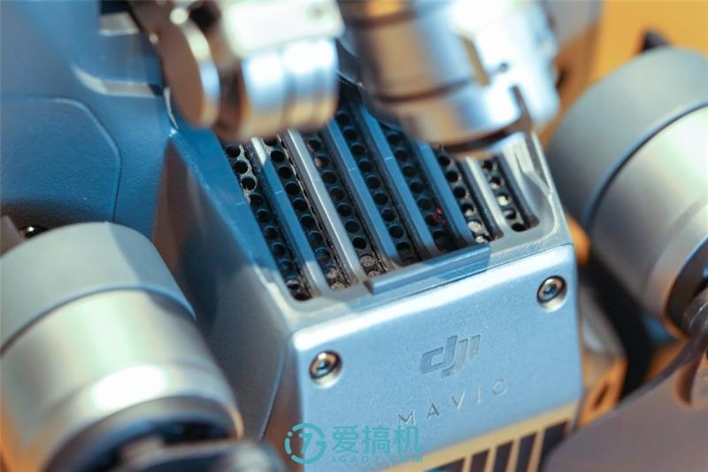 地球最強(qiáng)消費(fèi)無(wú)人機(jī)！大疆御Mavic Pro詳盡圖賞