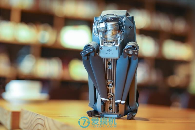 地球最強(qiáng)消費(fèi)無(wú)人機(jī)！大疆御Mavic Pro詳盡圖賞