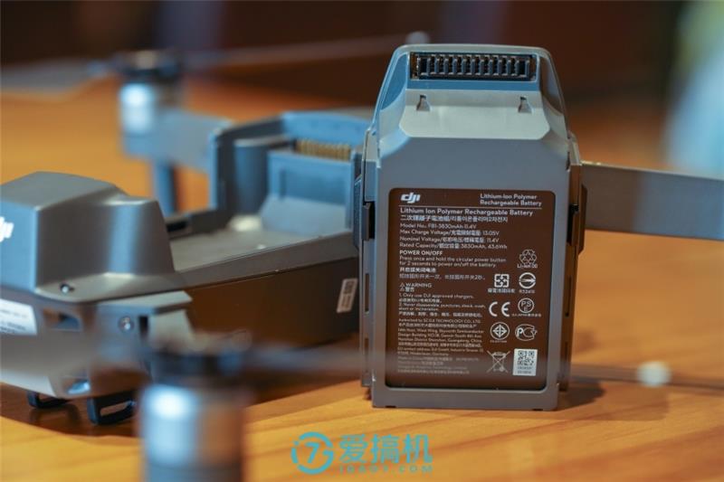 地球最強(qiáng)消費(fèi)無(wú)人機(jī)！大疆御Mavic Pro詳盡圖賞