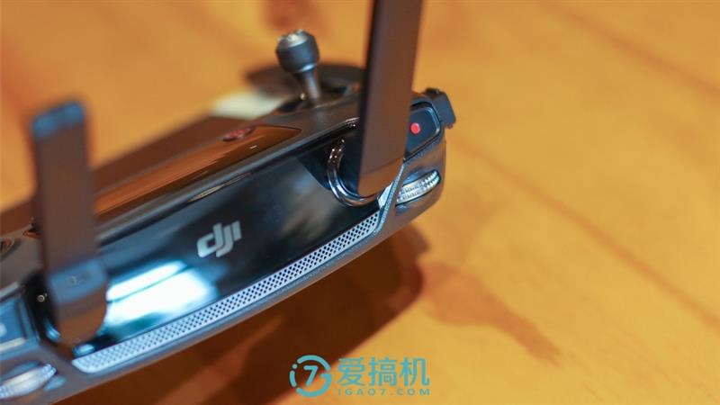 地球最強(qiáng)消費(fèi)無(wú)人機(jī)！大疆御Mavic Pro詳盡圖賞