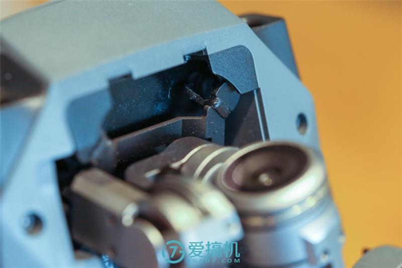 地球最強(qiáng)消費(fèi)無(wú)人機(jī)！大疆御Mavic Pro詳盡圖賞