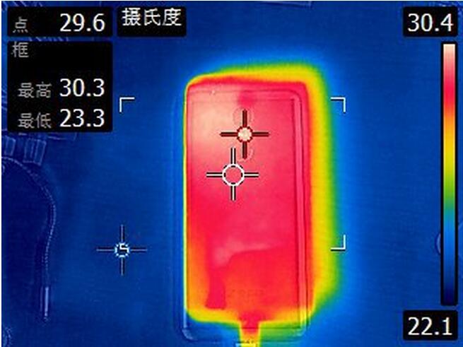 6GB运存手机 360N5充电与温度评测 36011.jpg
