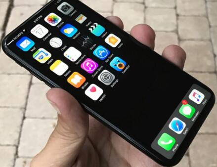 传苹果将会在9月推出3款新机IPhone8前期供货紧张