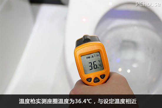 一鍵旋鈕更便捷 恒潔B939智能蓋板評測