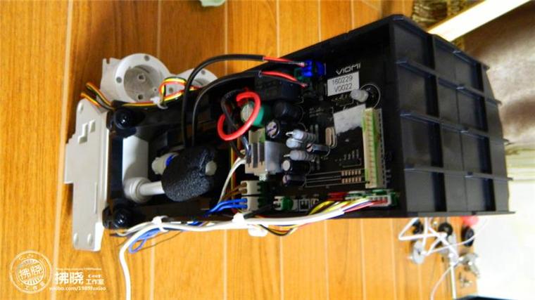 小米廚下式凈水器全拆解:做工精深 構(gòu)造雜亂 小米廚下式凈水器全拆解:做工精湛 構(gòu)造復(fù)雜