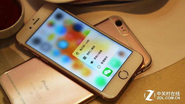 蘋(píng)果藍(lán)牙成擺設(shè)？iPhone的雞肋設(shè)計(jì)盤(pán)點(diǎn) 