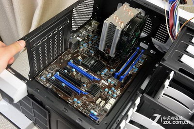 回歸主流玩家定位 AMD定制主機裝機解析 