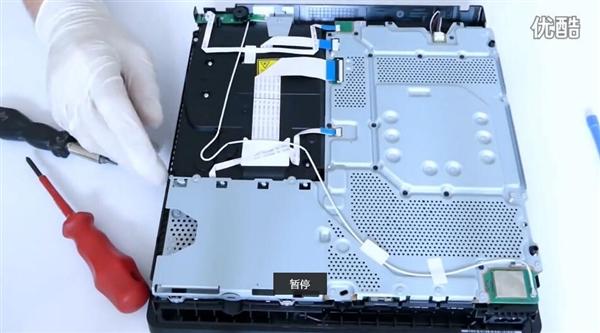 PS4 Slim拆解首发：主板竟然这么小！