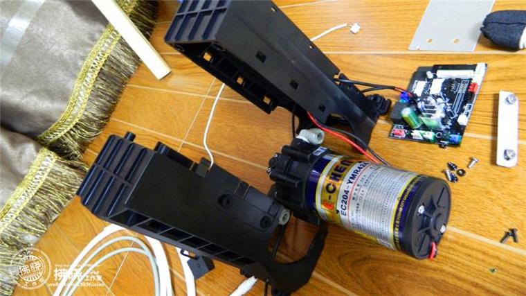 小米廚下式凈水器全拆解:做工精深 構(gòu)造雜亂 小米廚下式凈水器全拆解:做工精湛 構(gòu)造復(fù)雜