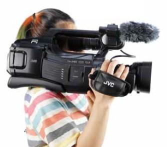 專業攝像機JVC JY-HM95 輕松扛起 高品質拍攝 JVC JY-HM95測評
