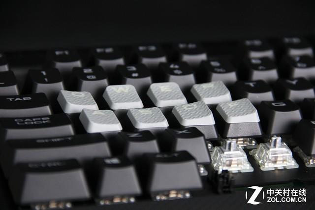 海盜船銀軸K70 RGB鍵盤 