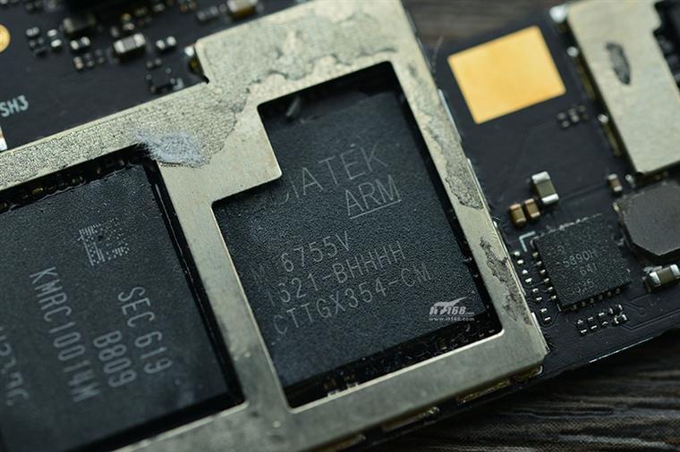 5000mAh內置安全加密芯片！金立M6拆解：2699元