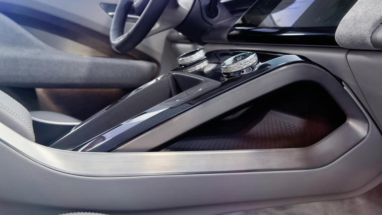 jaguar-la-studio-interior-detail-01-1