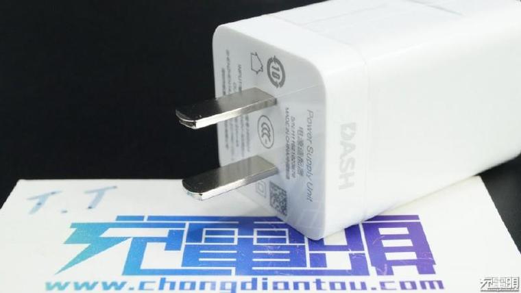 DASH極速閃充何方神圣？一加3充電器深度拆解