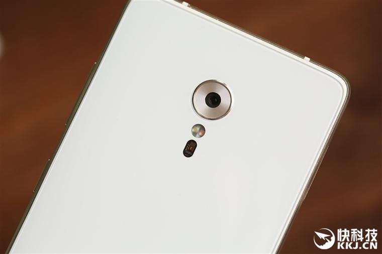 ZUK Z2 Pro旗艦版深度評測：0.05mm全球最窄黑邊！