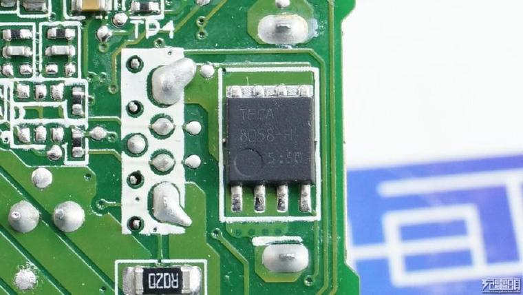 DASH極速閃充何方神圣？一加3充電器深度拆解