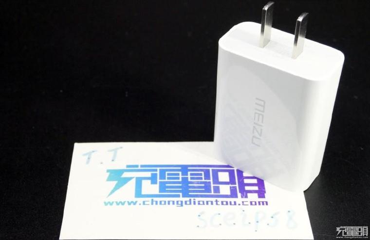 半小時充50％！魅藍E充電器拆解：做工贊