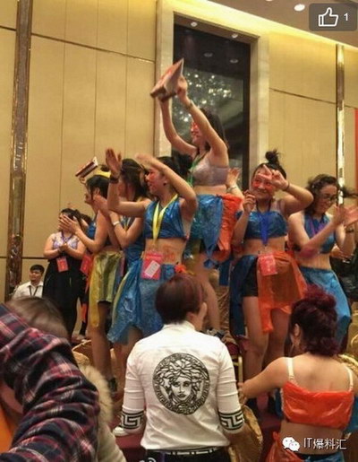揭秘：朋友圈微商是如何月入上萬的