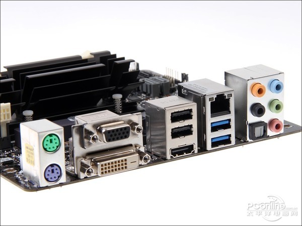 華擎 Q2900-ITX