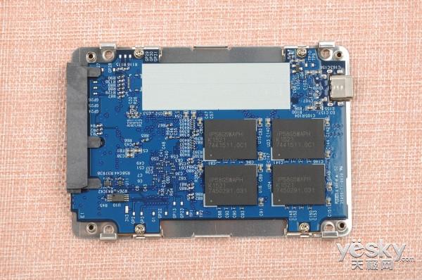 USB3.1+SATA3双接口 宇瞻AS720固态硬盘评测