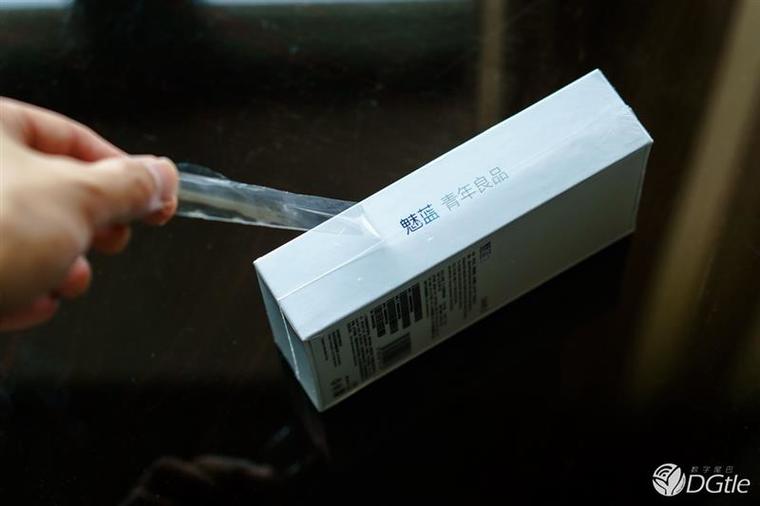 顏值加速度！599元魅藍3上手評測