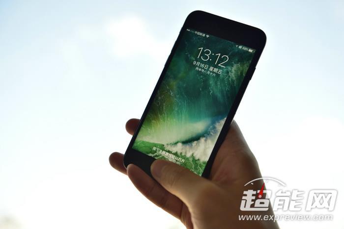 零售版國行iPhone 7評測：不買你會后悔！