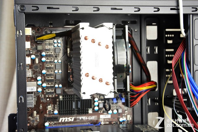 回歸主流玩家定位 AMD定制主機裝機解析 