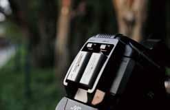 專業攝像機JVC JY-HM95 輕松扛起 高品質拍攝 JVC JY-HM95測評