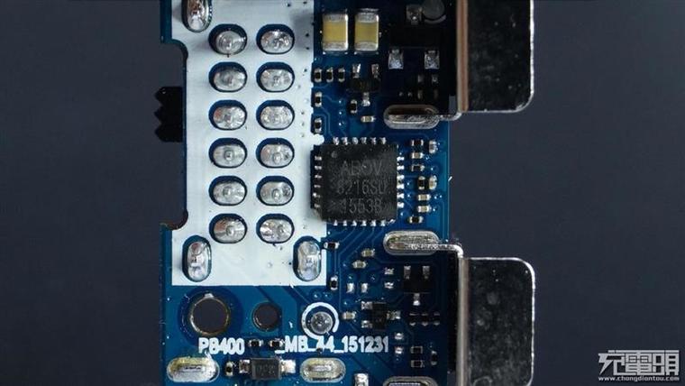 秒變移動電源！49元小米5號電池充電器拆解