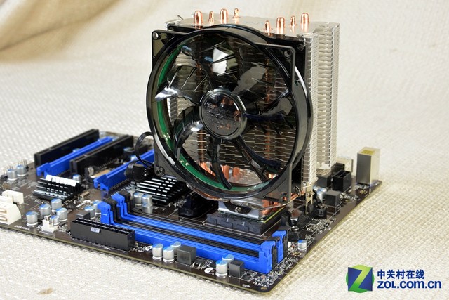 回歸主流玩家定位 AMD定制主機裝機解析 