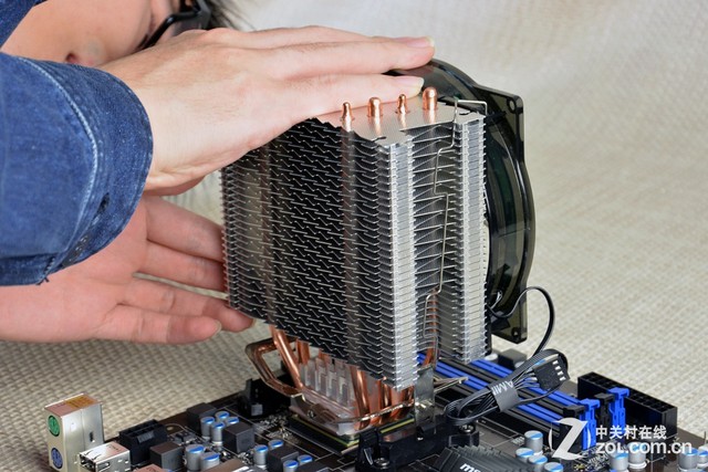 回歸主流玩家定位 AMD定制主機裝機解析 