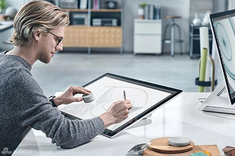 Surface Studio现场体验：可以推倒的28寸一体机