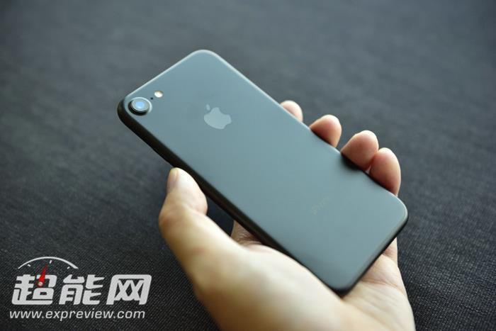 零售版國行iPhone 7評測：不買你會后悔！