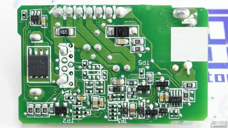 DASH極速閃充何方神圣？一加3充電器深度拆解