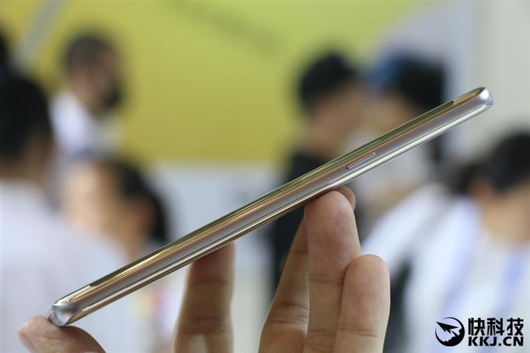 手感超贊!三星Note 7國(guó)行上手圖賞:太美太有愛 手感超贊!三星Note 7國(guó)行上手圖賞:太美太有愛