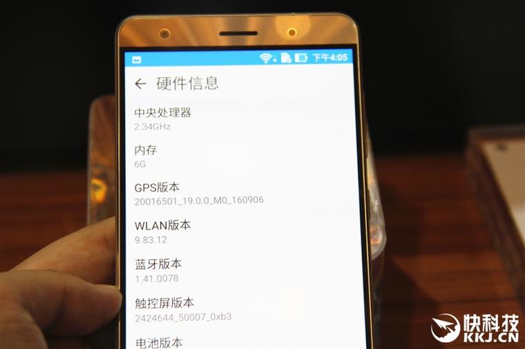華碩ZenFone 3、靈耀3筆記本現場圖賞：全金屬驍龍821和Mac殺手