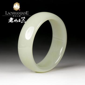 和田玉青白玉手鐲扁圓環(huán)形玉鐲婉約柔和