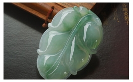 天然翡翠掛件--老坑糯種淺綠飄花極細膩均勻圓潤厚實大氣精雕玉葉