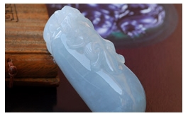 天然翡翠掛件--老坑冰種瑩白均色立體精雕飽滿圓潤福如東海