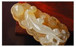 天然翡翠掛件--金絲滿盈老坑冰玻種黃翡潤透巧雕玉蛟龍