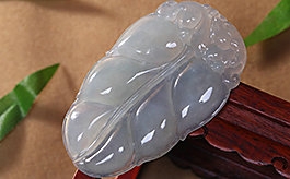 天然翡翠掛件--老坑冰種淺綠細(xì)潤(rùn)晶瑩大氣精雕玉葉