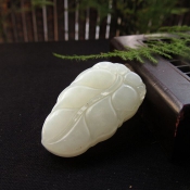 純天然新疆和田玉青白玉葉子掛件