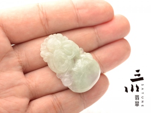 豆種天然A貨翡翠生肖猴吊墜