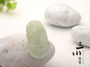 豆種天然A貨翡翠生肖牛吊墜
