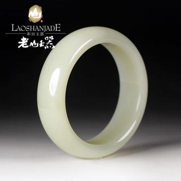 和田玉青白玉手鐲扁圓環形溫潤柔和